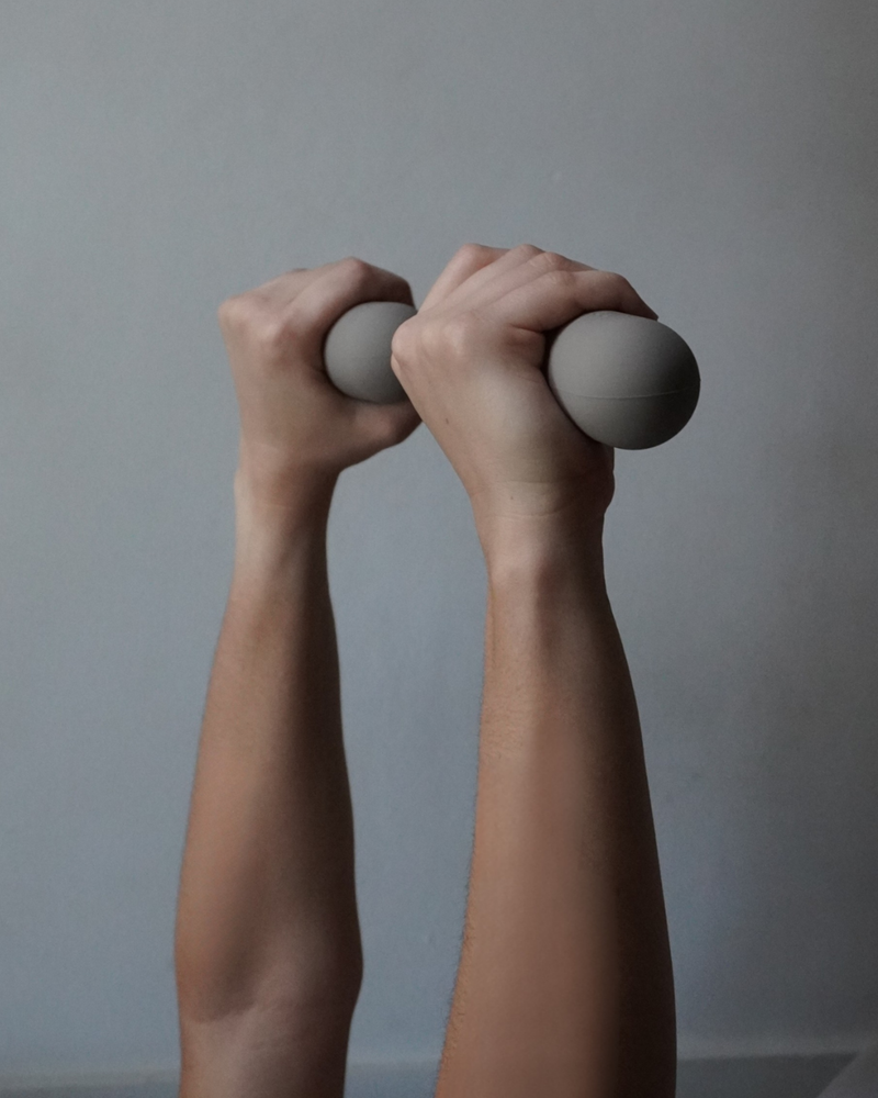 Dumbbell — Milk Tea