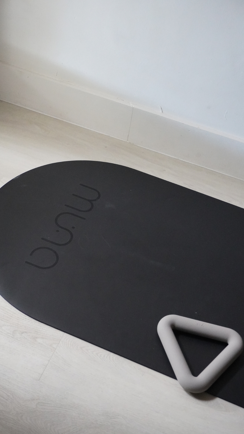 Oval Yoga Mat — Black